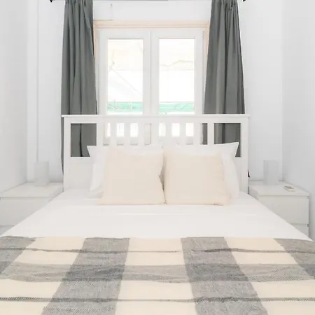 Cosy Downtown Apartment